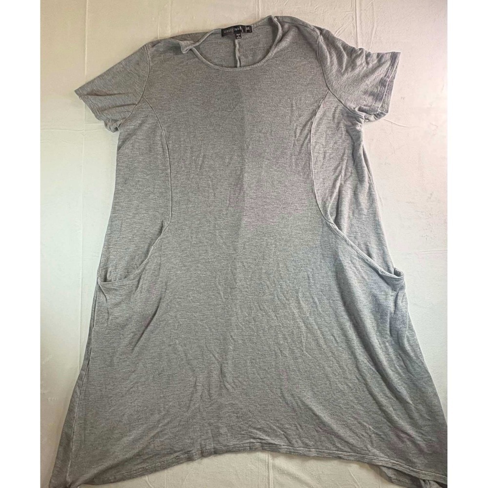 Trendyland Gray Short Sleeve Sharkbite Hem T-Shirt Dress with Pockets 2X